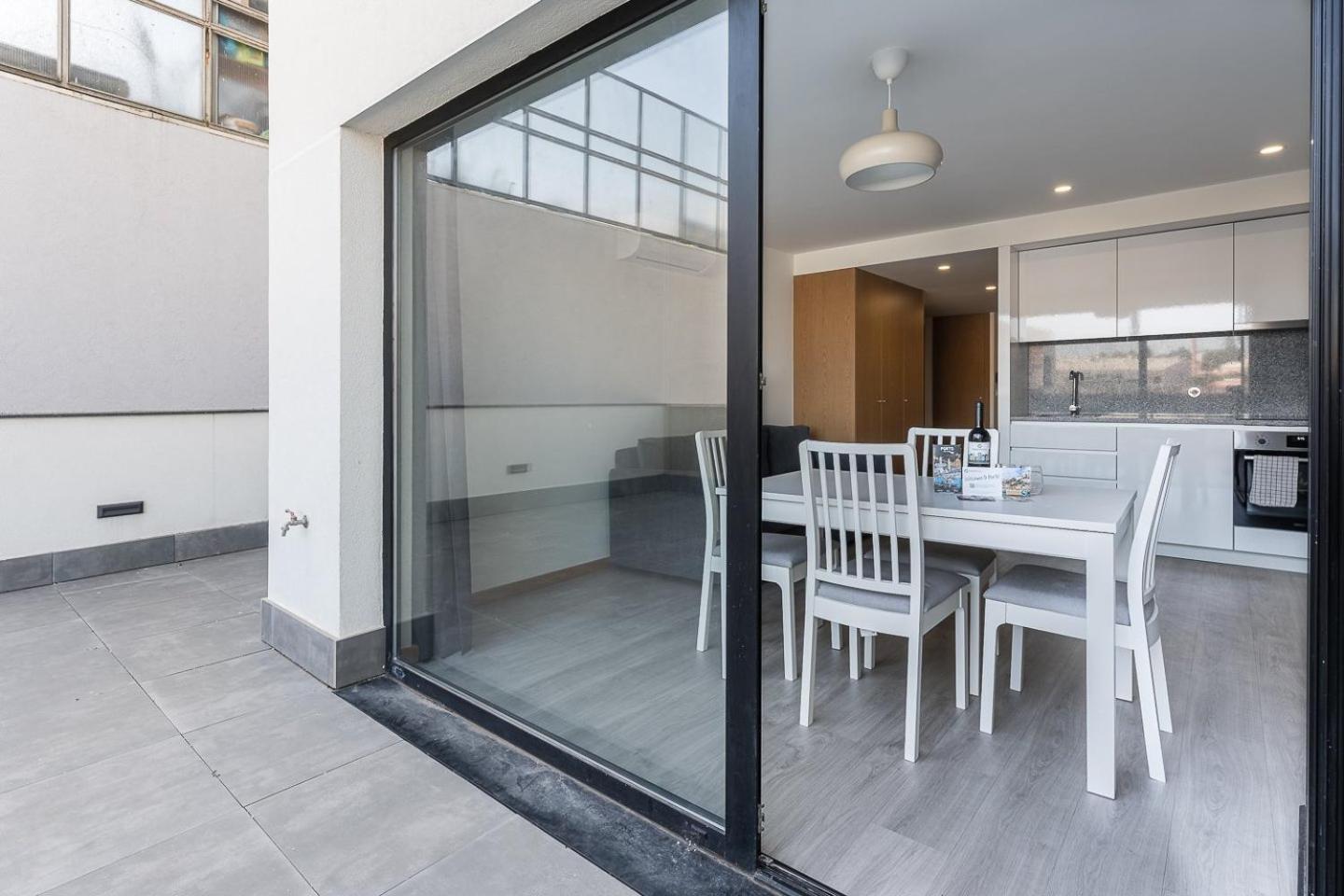 Guestready - Sleek Monochromatic In Bonfim Apartment Porto Exterior foto